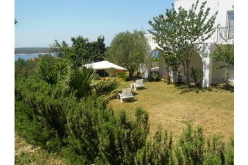 Частен дом Rab 10